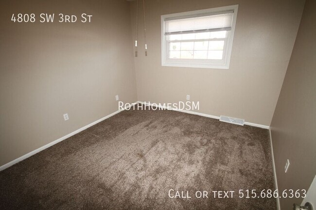Building Photo - 4808 SW 3rd St