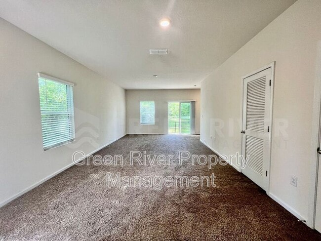 Building Photo - 294 Aralia Ln