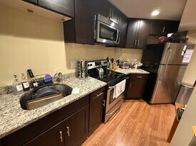 Building Photo - 404 Centre St