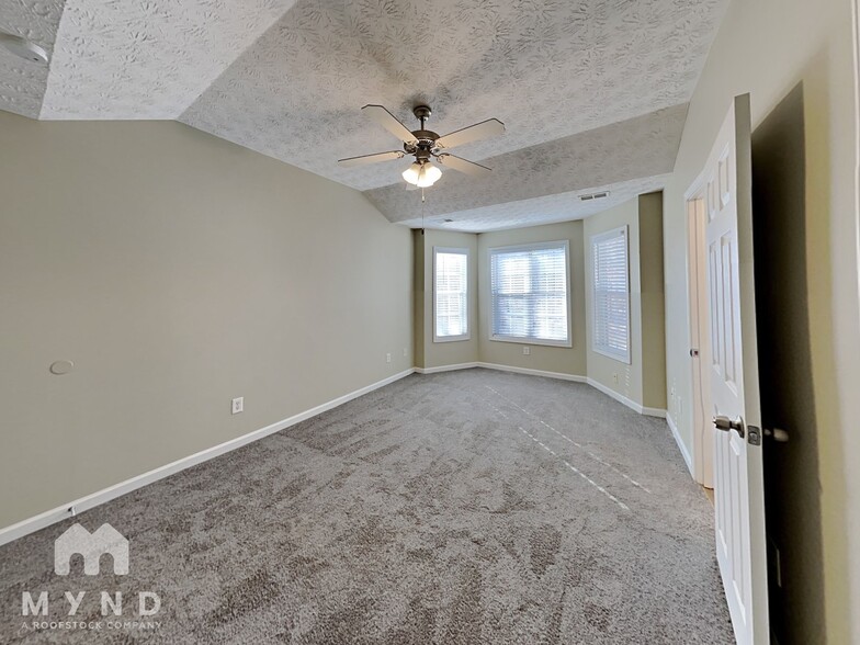 Building Photo - 185 Waters Edge Dr