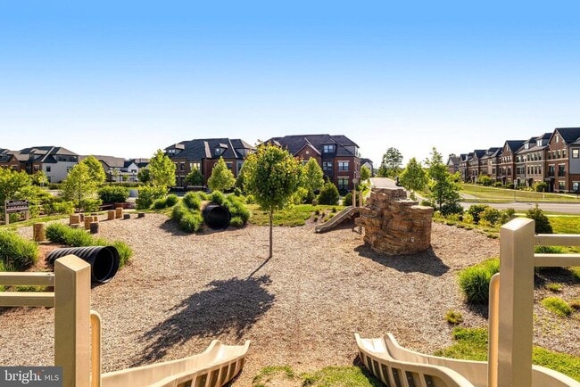 Building Photo - 43372 Whitehead Ter