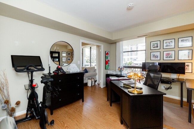 ? Office space or 2nd bedroom - 1016 S Wayne St