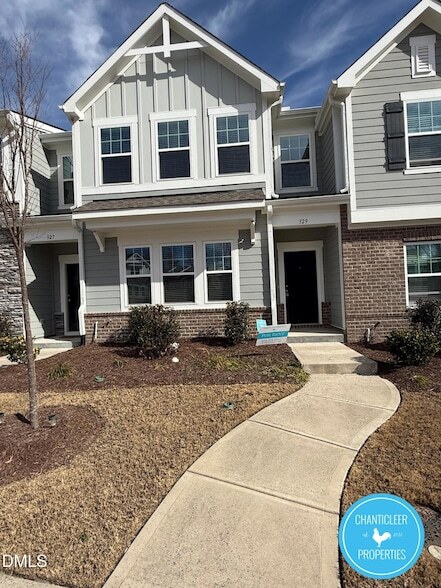 Building Photo - 329 Spaight Acrs Wy