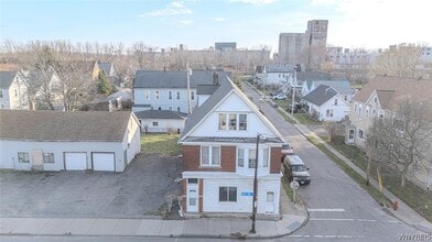 Building Photo - 901 South Park Ave