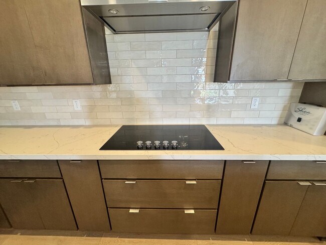 Building Photo - BRAND NEW HOME IN ALORAVITA IN PEORIA