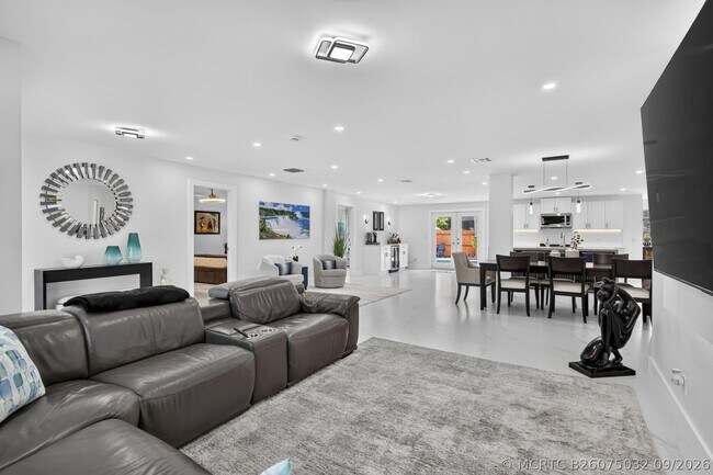 Building Photo - 1390 Pine Valley Dr