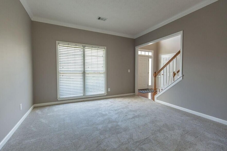 Building Photo - 3360 Shallowford Green Dr