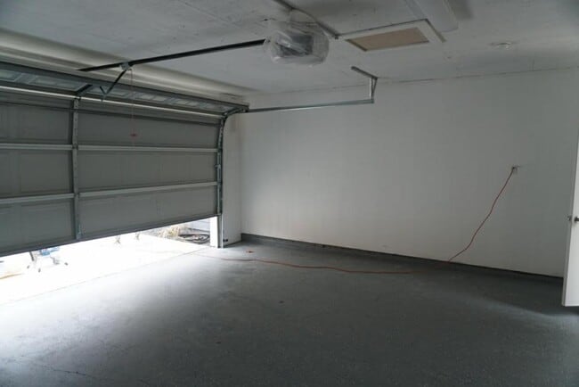 Building Photo - 5215 Guadalupe St