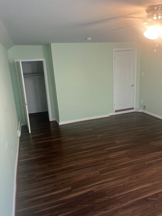 Building Photo - 4200 Deer Park Rd