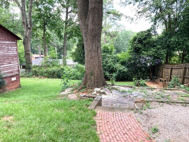 Building Photo - Charming 3 bed, 3 bath Home in Prime Augus...