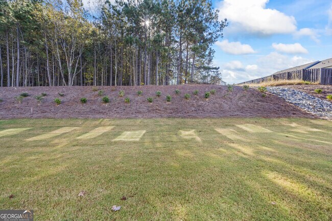 Building Photo - 550 Buxton Rd