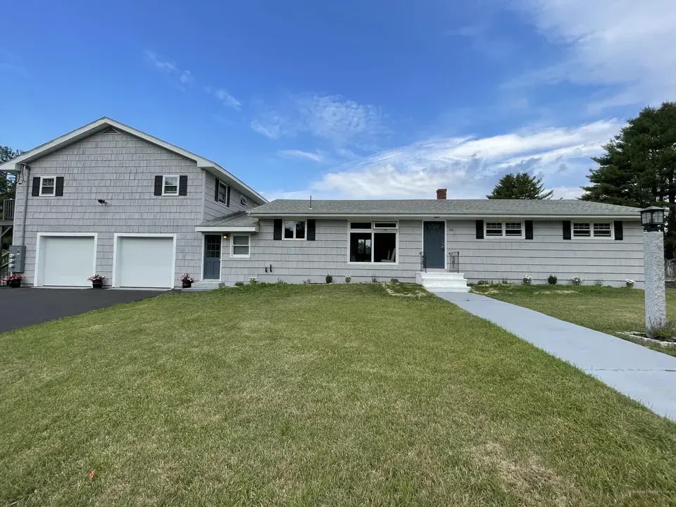 Building Photo - 161 Rowe Ave