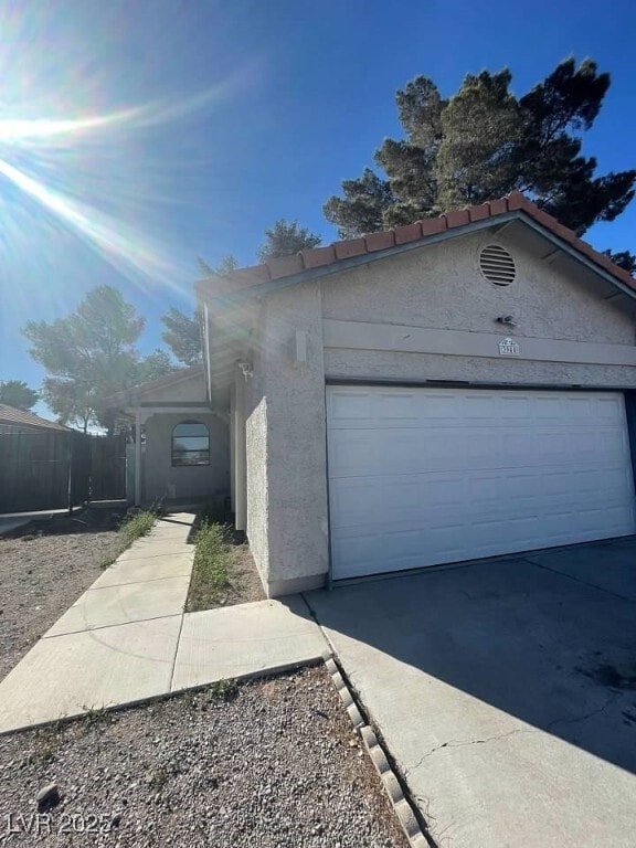 Building Photo - 3948 N Applecrest St