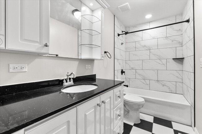 Building Photo - 1328 Timberline Dr