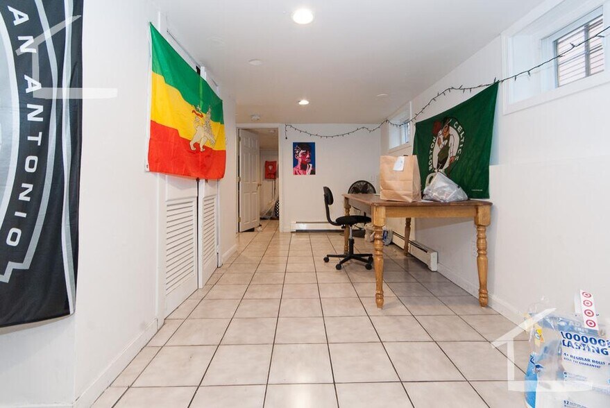 Building Photo - 7 Wadsworth St