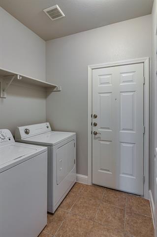 Building Photo - 5509 Soledad Dr