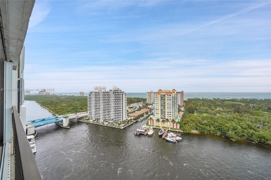 Building Photo - 936 Intracoastal Dr