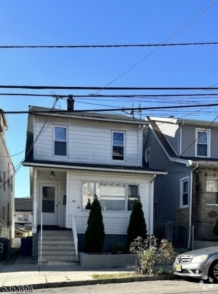Building Photo - 141 Watson Ave