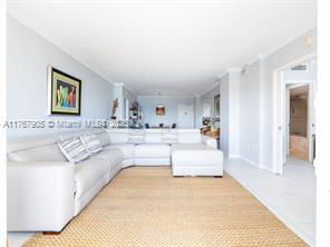 Building Photo - 500 Bayview Dr