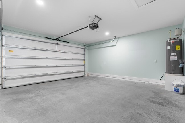 Building Photo - 5 Romana Ln