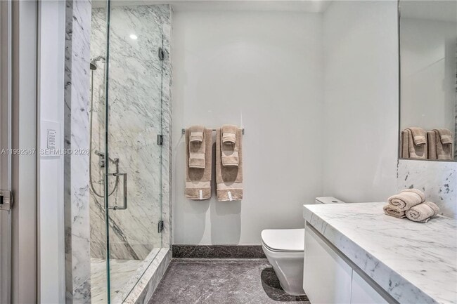 Building Photo - 17901 Collins Ave