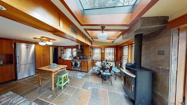 Building Photo - 144 Sawkill Ave