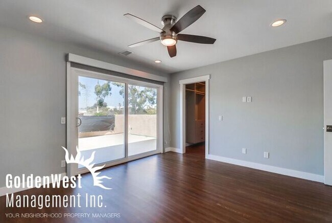 Building Photo - Charming 3Bdm 2.5Ba Townhome in the Claire...