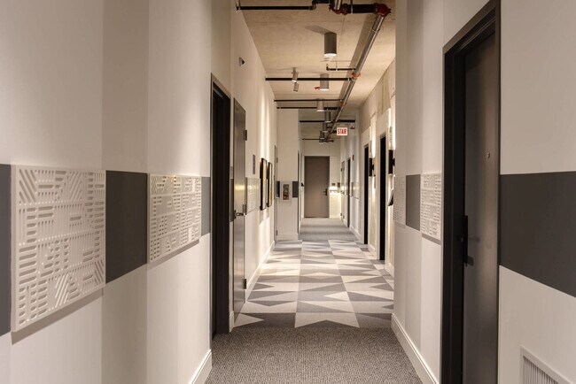 Building Photo - 60 E Randolph St