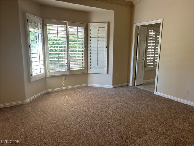 Building Photo - 10041 Woodhouse Dr