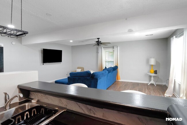Building Photo - Charming 2BR Duplex in Stone Mountain