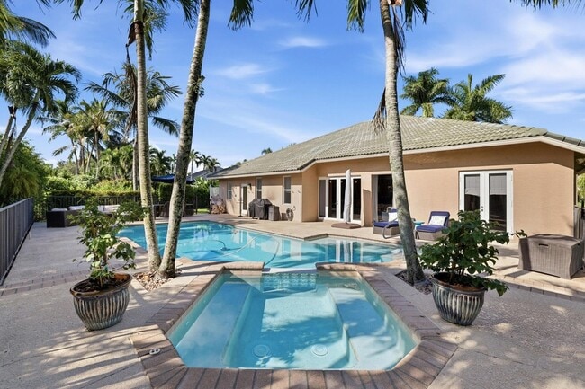 Building Photo - 1350 Pampas Way