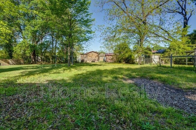 Building Photo - 336 Coleman Ave