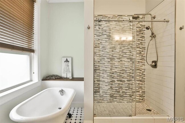 Building Photo - 2018 Senate St