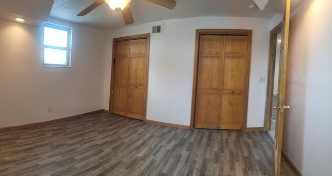 Building Photo - 306 S Main Ave