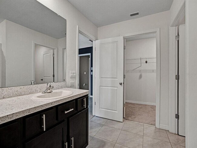 Building Photo - 7850 Sail Clover Ln