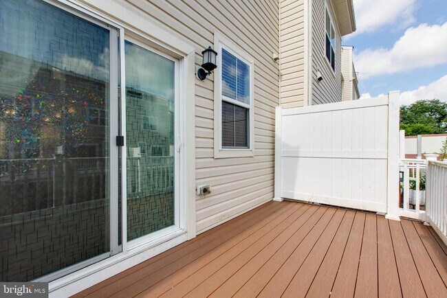 Building Photo - 7110 Druce Way