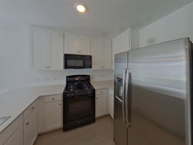 Building Photo - 1613 Parlier St