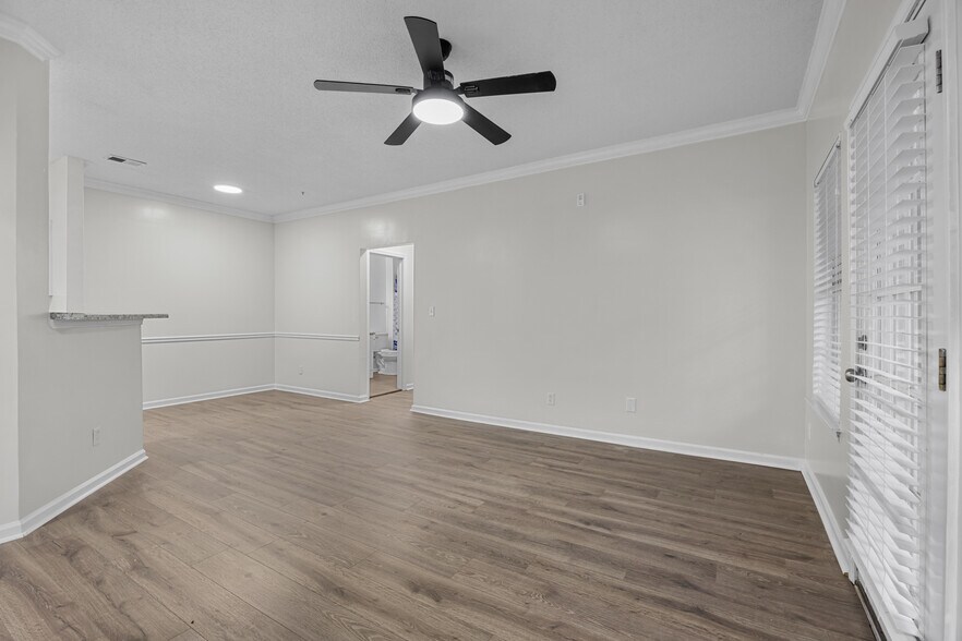 Building Photo - 4104 Walden Park Dr