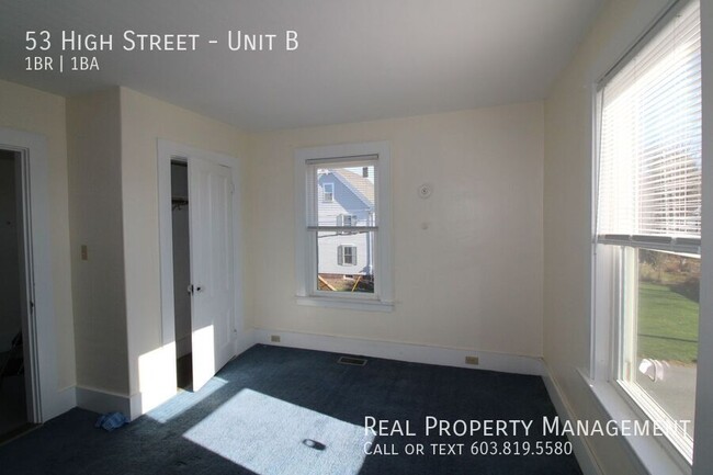 Building Photo - Spacious 1 Bedroom Apartment with Office S...