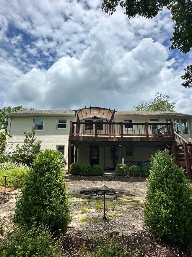 Building Photo - 4325 Montgomery Rd