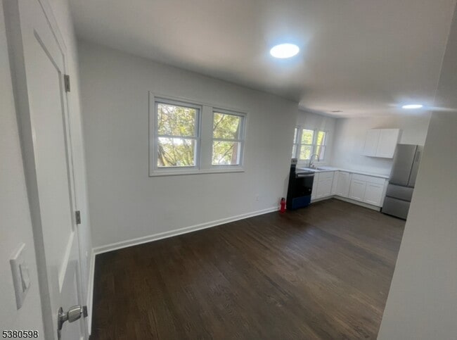Building Photo - 298 Farrant Terrace