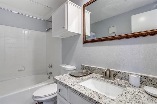 Building Photo - 7340 Skillman St