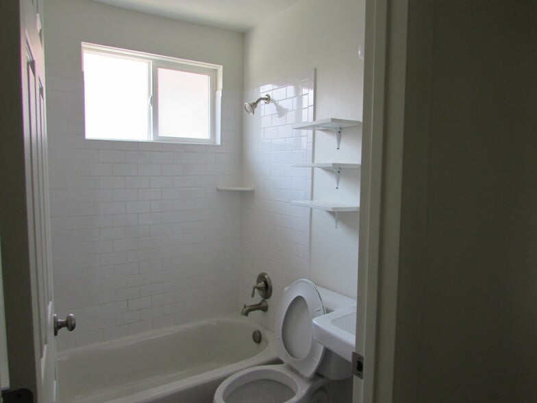 Building Photo - 278 Quince St