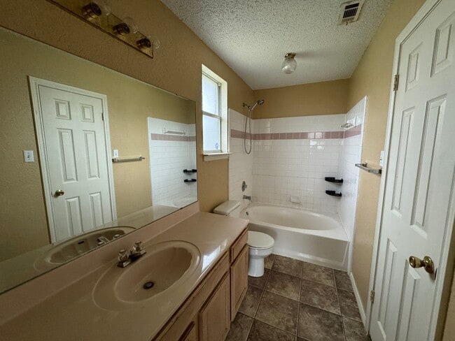 Building Photo - 3-Bedroom House for Rent in Killeen