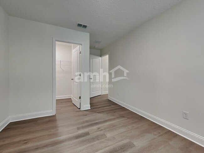 Building Photo - 11476 Bay Hl Cir