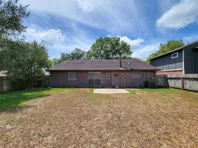 Building Photo - 3415 Wingdale Ct