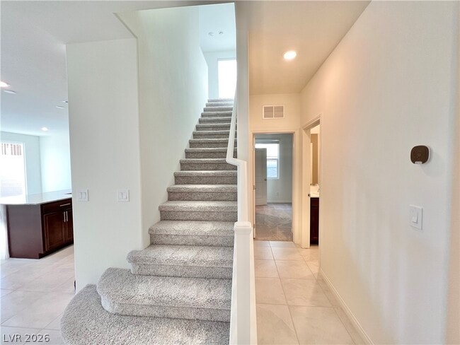 Building Photo - 8646 Valley Village St