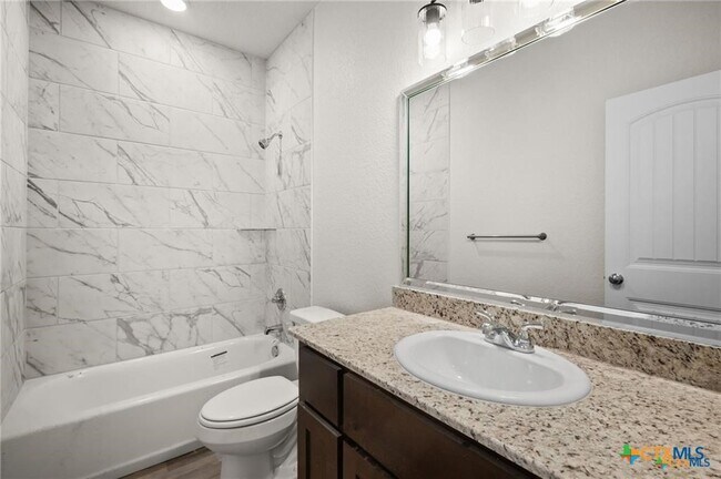 Building Photo - 126 Leon Ln