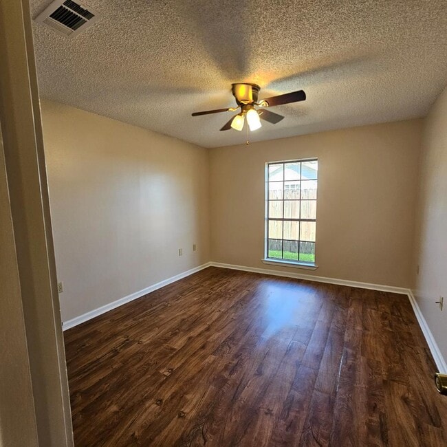 Building Photo - 1013 Talbot Ave