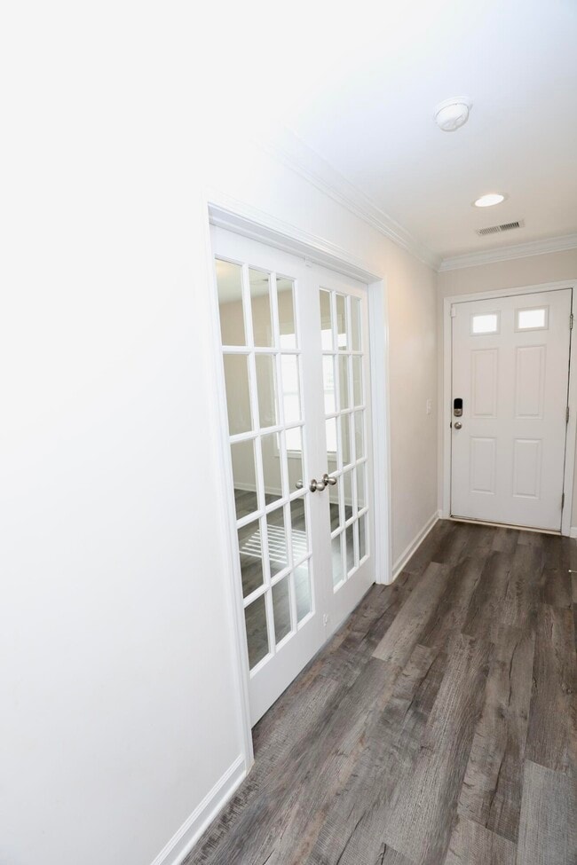 Building Photo - 115 Whitetail Cir